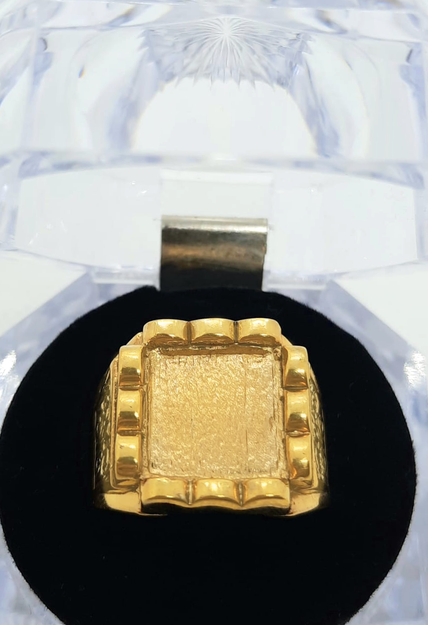 Gold Gent Ring